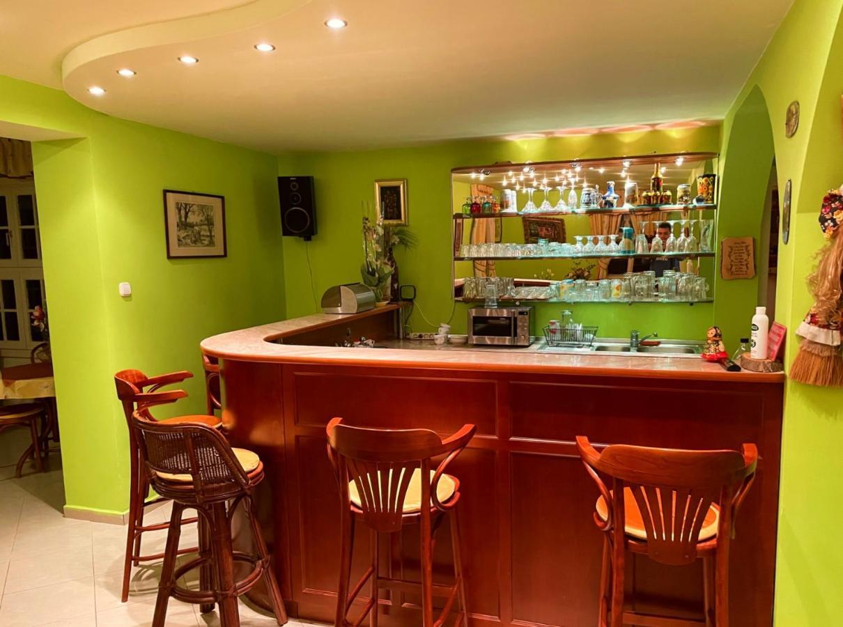 Party Villa Holiday Rent Balatonfoldvar Exterior foto