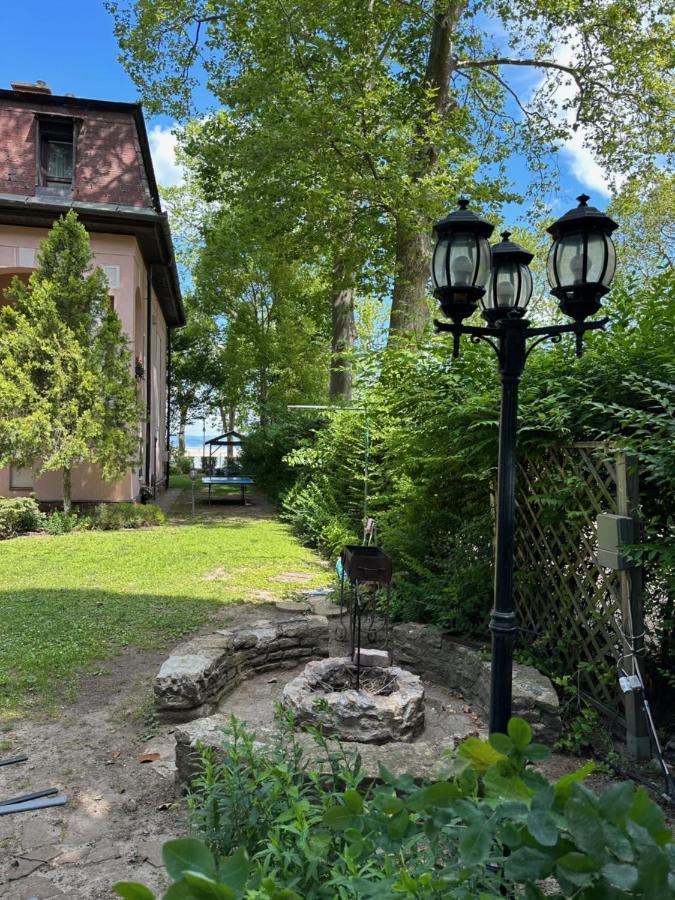Party Villa Holiday Rent Balatonfoldvar Exterior foto