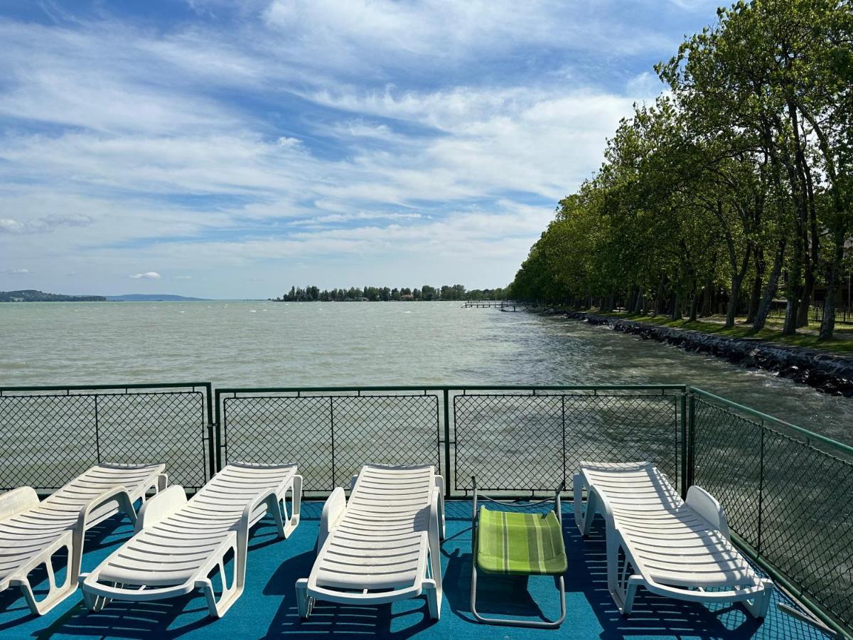 Party Villa Holiday Rent Balatonfoldvar Exterior foto